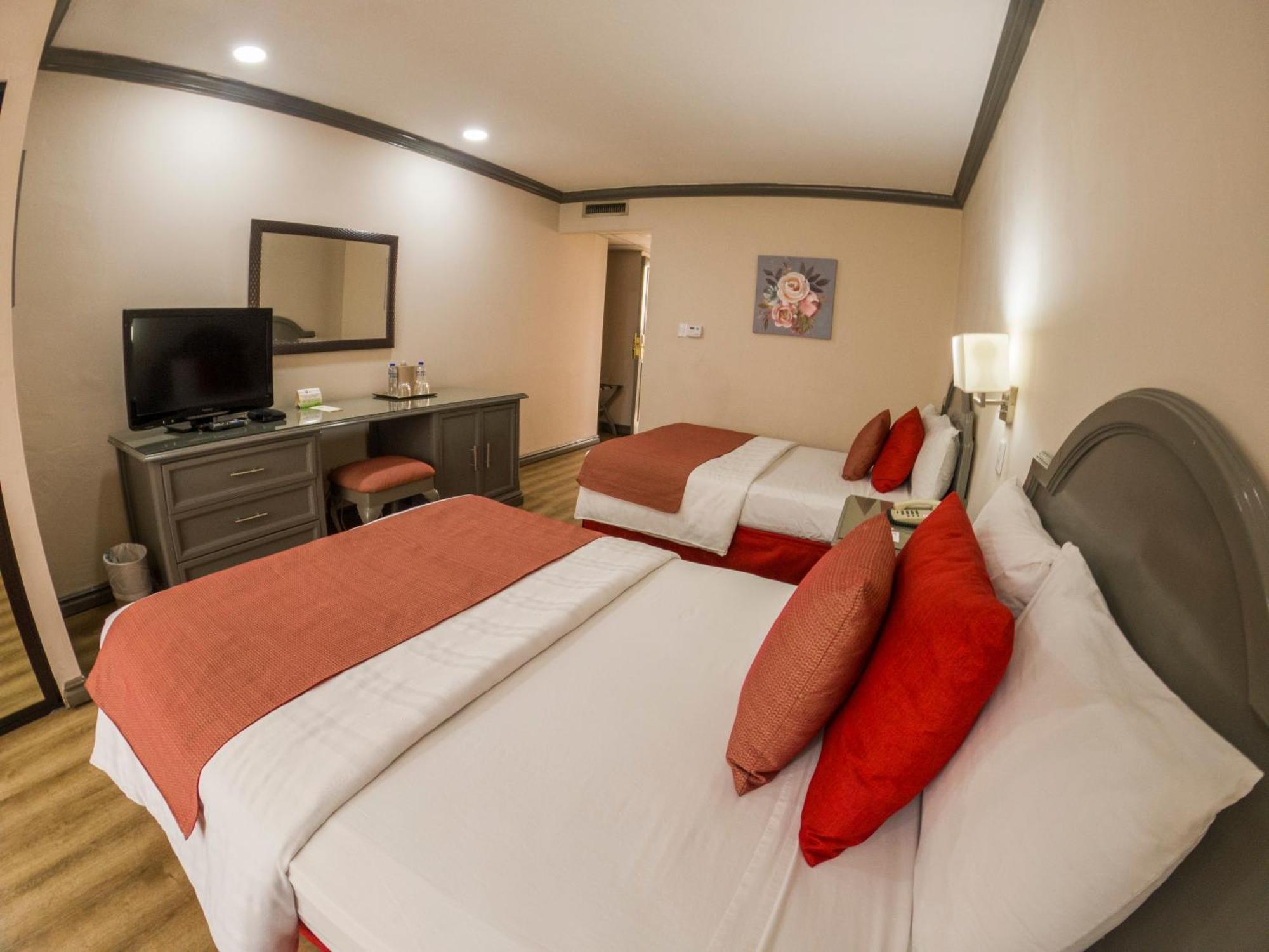 Hotel Santander Plaza Ville de Guatemala Extérieur photo
